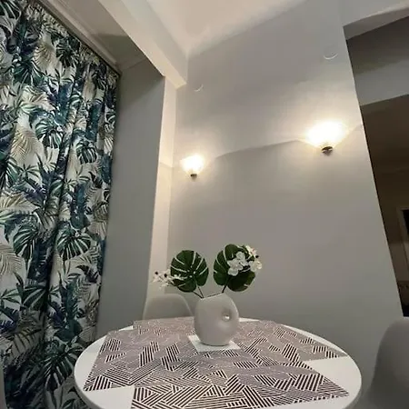 Thesshouse: In The Heart Of City