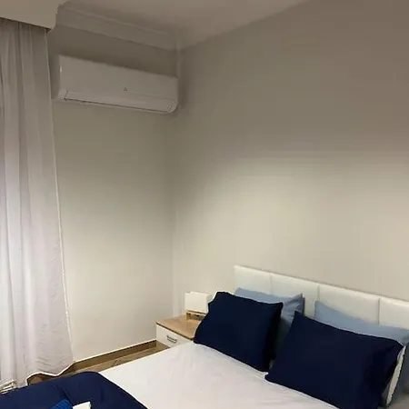 Thesshouse: In The Heart Of City Apartment