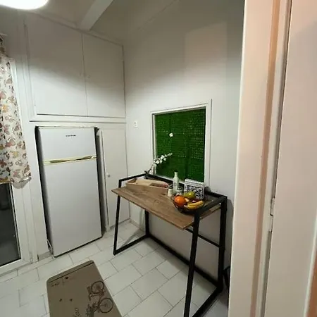 Thesshouse: In The Heart Of City Apartment *