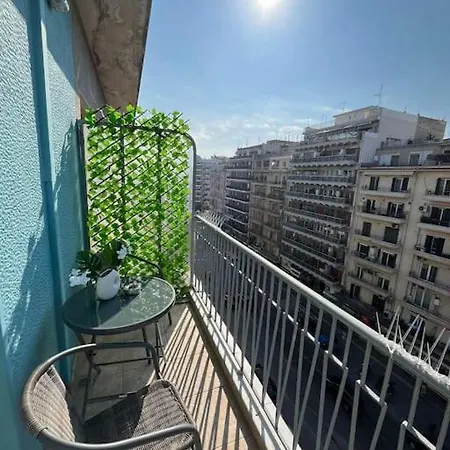 Thesshouse: In The Heart Of City *