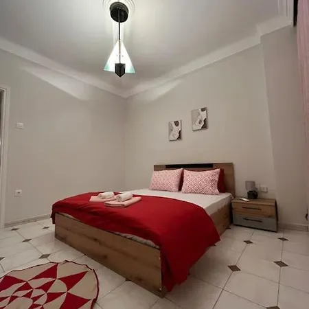 Thesshouse: In The Heart Of City